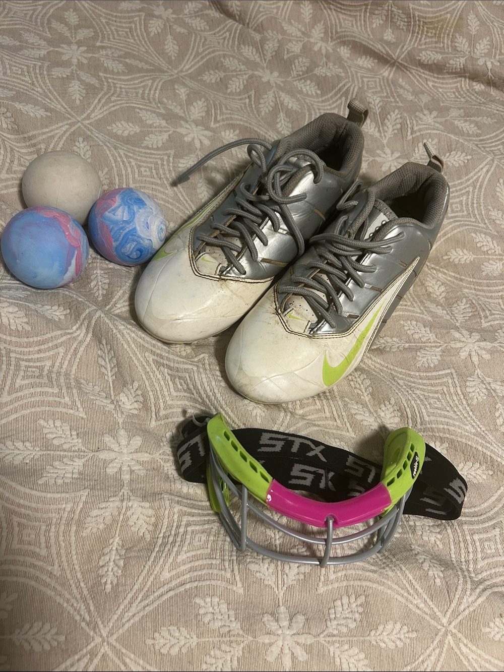Nike Women’s Lacrosse Cleats, mask, & balls